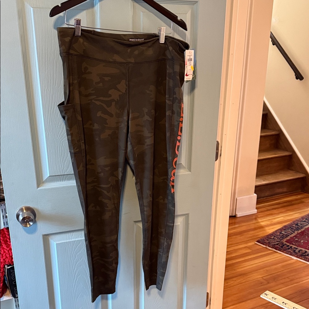 BNWT LL Bean Insect Shield Leggings